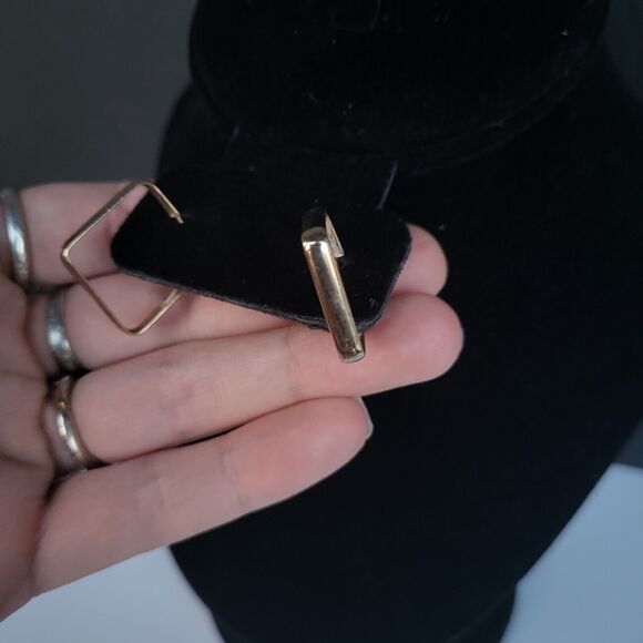 Vintage Avon 12k Gold Fill Square Hoop Earrings .75" - Picture 1 of 5